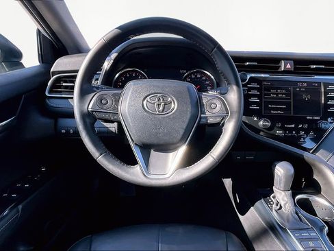Used 2020 Toyota Camry XSE image 9