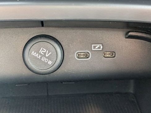 Certified 2023 Volvo XC40 B5 Core w/ Convenience Package image 30