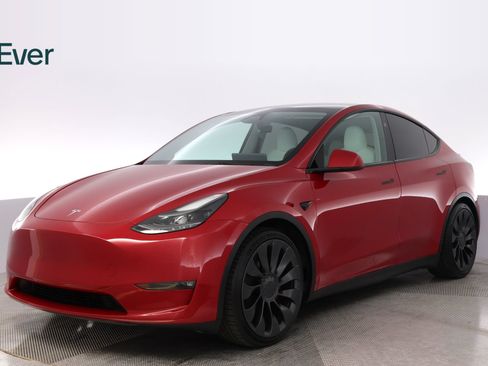 Used 2023 Tesla Model Y Long Range AWD/4WD image 2