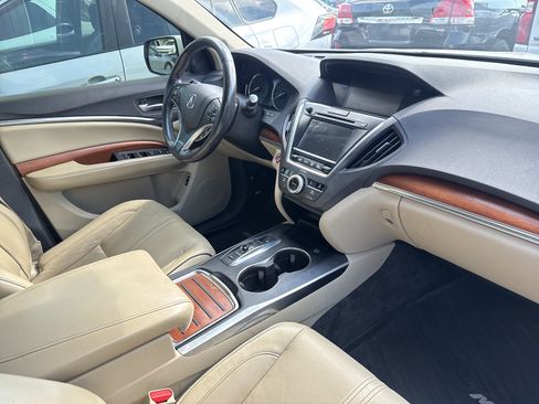 Used 2017 Acura MDX SH-AWD w/ Advance Package image 3