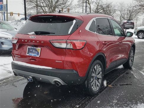 Certified 2022 Ford Escape Titanium w/ Class II Trailer Tow Package image 4