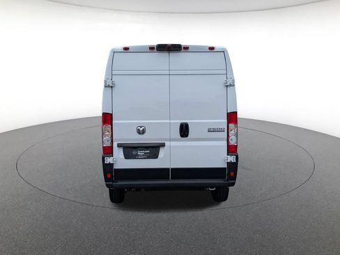 Used 2026 RAM ProMaster 2500 w/ Convenience Group FWD image 6