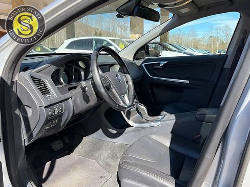 Used 2015 Volvo XC60 T5 Premier image 11