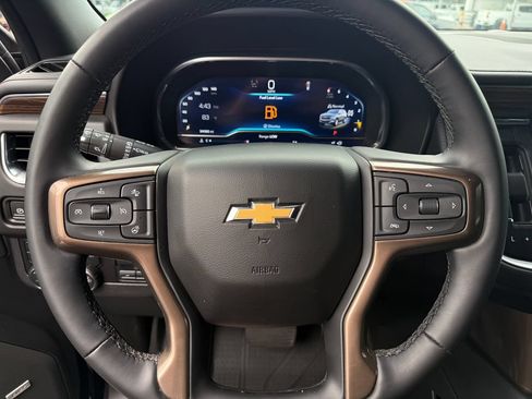Used 2024 Chevrolet Suburban High Country AWD/4WD image 29