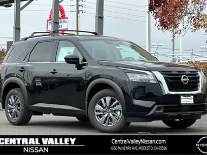 New 2025 Nissan Pathfinder SV