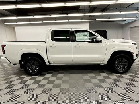 New 2026 Nissan Frontier SV w/ All-Weather Content Package AWD/4WD image 19