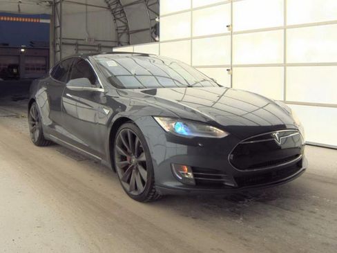 Used 2015 Tesla Model S P85D image 4