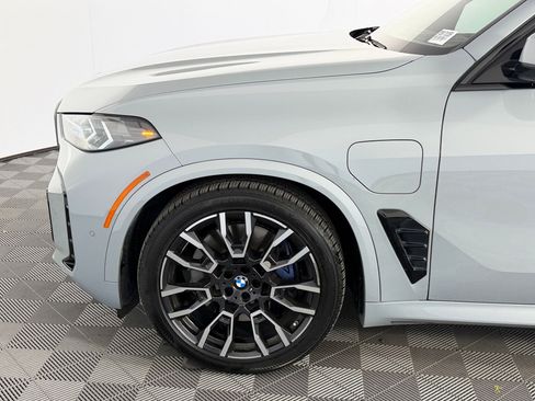 Certified 2025 BMW X5 xDrive50e w/ M Sport Package AWD/4WD image 11