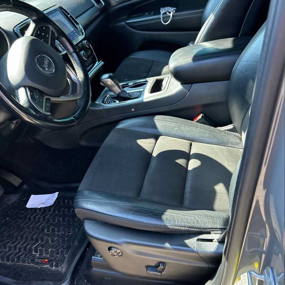 Used 2020 Jeep Grand Cherokee Altitude AWD/4WD image 5