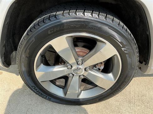 Used 2016 Jeep Grand Cherokee Overland w/ Advanced Technology Group image 22