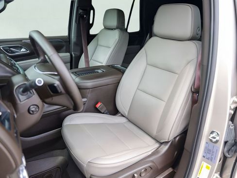 Used 2023 GMC Yukon SLT w/ SLT Luxury Package AWD/4WD image 10