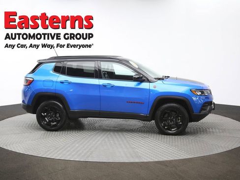 Used 2023 Jeep Compass Trailhawk AWD/4WD image 46