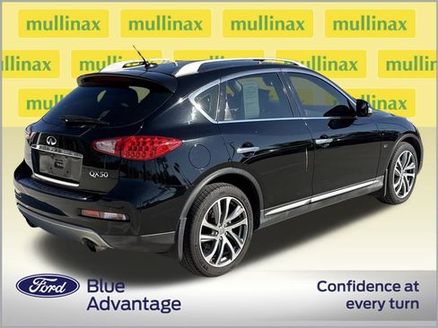 Used 2017 INFINITI QX50 2WD w/ Deluxe Touring Package image 4