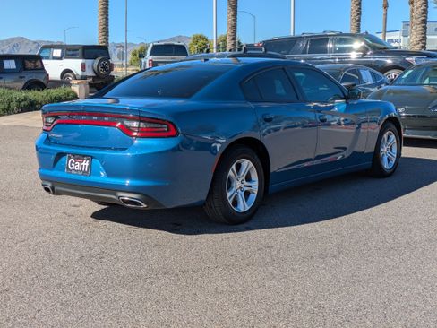 Used 2020 Dodge Charger SXT image 3