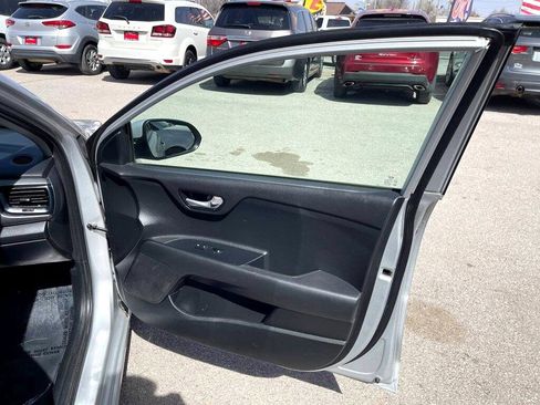 Used 2019 Kia Rio LX image 6