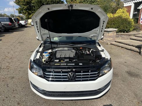 Used 2014 Volkswagen Passat TDI SE image 12