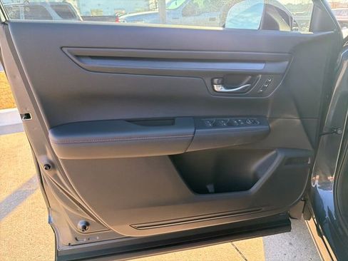 Used 2025 Honda CR-V Sport-L image 10