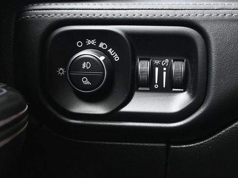 Used 2023 RAM 2500 Limited image 22