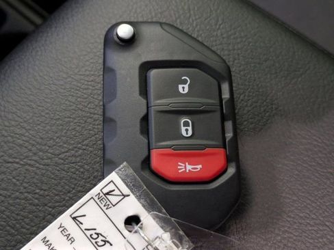 New 2026 Jeep Gladiator Sport AWD/4WD image 24