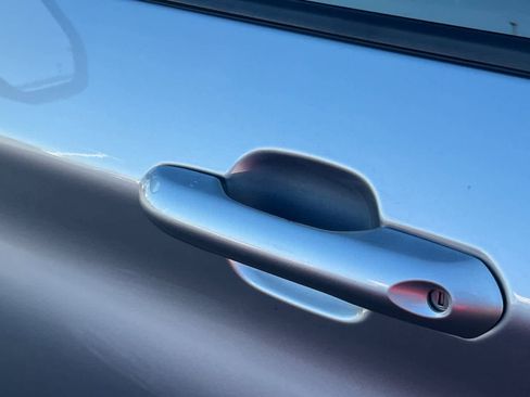 Used 2020 Ford Explorer XLT image 19