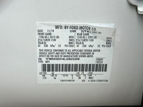 Certified 2020 Ford Explorer XLT w/ Equipment Group 202A AWD/4WD image 31
