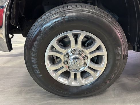 Used 2018 RAM 2500 Laramie image 19