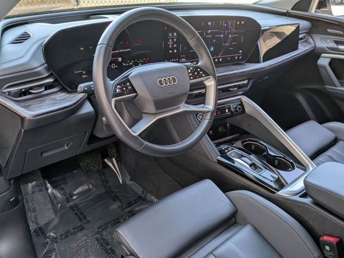 Used 2025 Audi Q5 Premium Plus w/ Premium Plus image 15