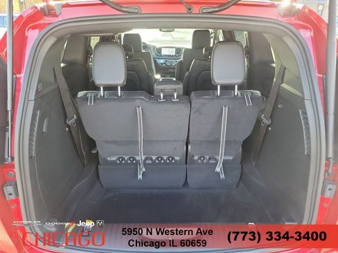 New 2026 Chrysler Pacifica Select AWD/4WD image 8