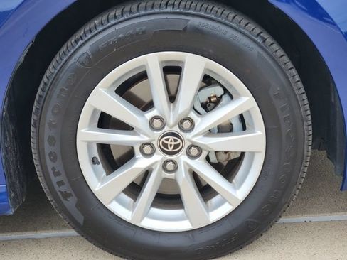 Certified 2025 Toyota Camry LE FWD image 8