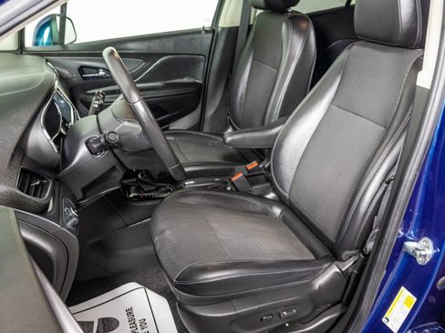 Used 2020 Buick Encore Preferred FWD image 19