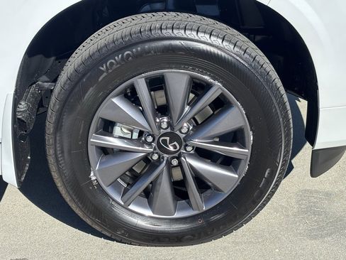 New 2026 INFINITI QX80 Pure image 30