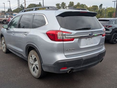 Used 2025 Subaru Ascent Premium AWD/4WD image 2