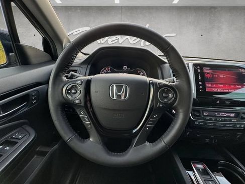 Used 2018 Honda Pilot Touring image 21