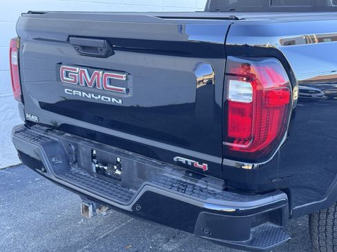 Used 2024 GMC Canyon AT4 image 5