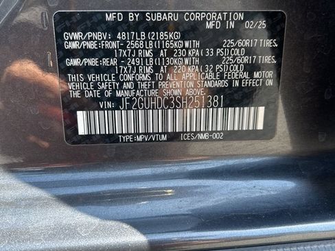 Used 2025 Subaru Crosstrek 2.5i Premium AWD/4WD image 3