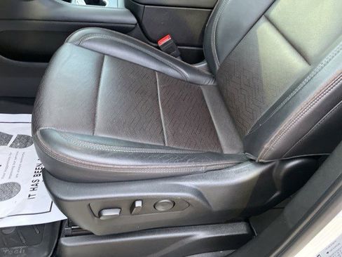 Used 2023 Chevrolet Tahoe High Country image 11