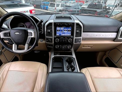 Used 2019 Ford F250 Lariat w/ Lariat Ultimate Package AWD/4WD image 14