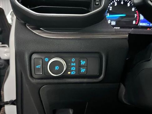 Used 2020 Ford Explorer Limited RWD image 25