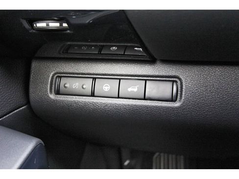 New 2026 Nissan Pathfinder SV w/ SV Premium Package FWD image 20
