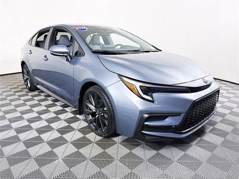 Certified 2025 Toyota Corolla SE image 1