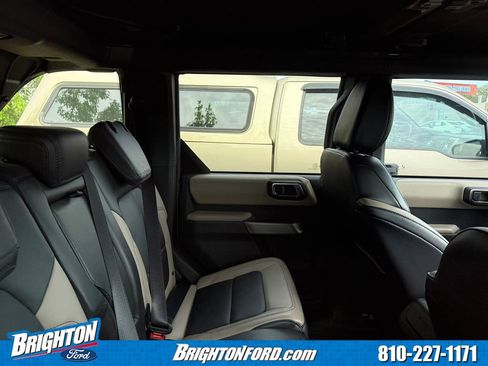 Certified 2023 Ford Bronco Wildtrak AWD/4WD image 9