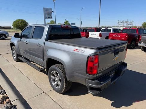 Used 2018 Chevrolet Colorado Z71 AWD/4WD image 9