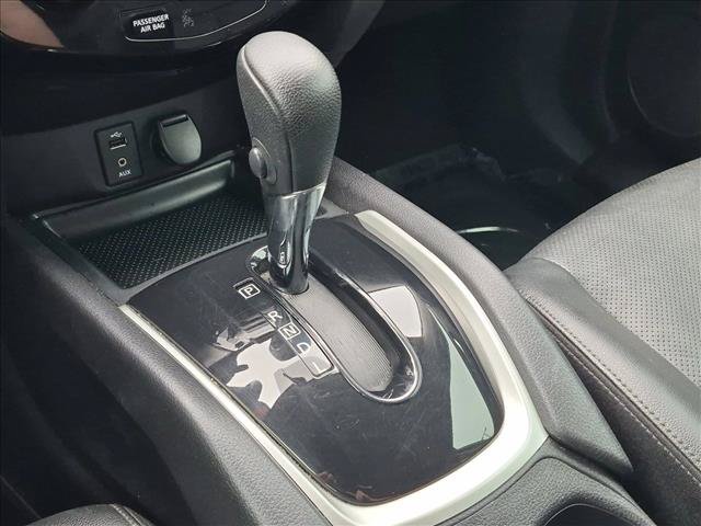 Used 2016 Nissan Rogue SL AWD/4WD image 12