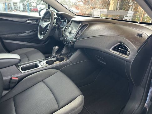 Used 2016 Chevrolet Cruze LT w/ Convenience Package FWD image 19