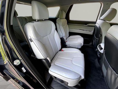 Used 2025 Hyundai Palisade SEL AWD/4WD image 25
