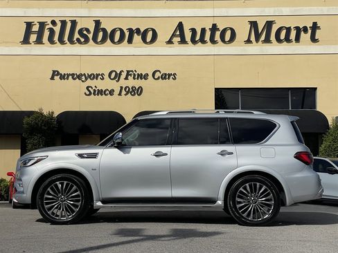 Used 2019 INFINITI QX80 Luxe w/ 22" Wheel Package image 3