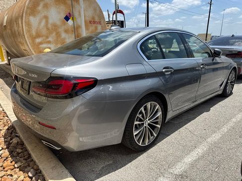 Used 2023 BMW 530i w/ Convenience Package RWD image 4