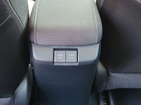 Used 2022 Toyota Prius LE image 16