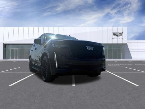 Used 2021 Cadillac Escalade Sport Platinum w/ LPO, ONYX Package AWD/4WD image 8