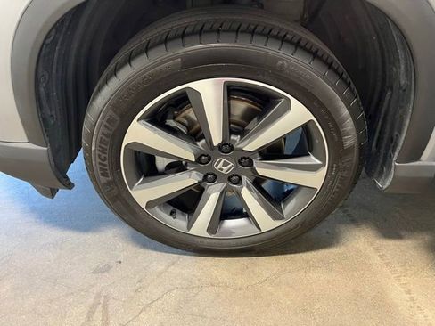Used 2023 Honda Pilot Touring image 29
